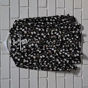 Max Studio Black Floral Ruffle Long Sleeve Boho Blouse. Size Medium  NWT